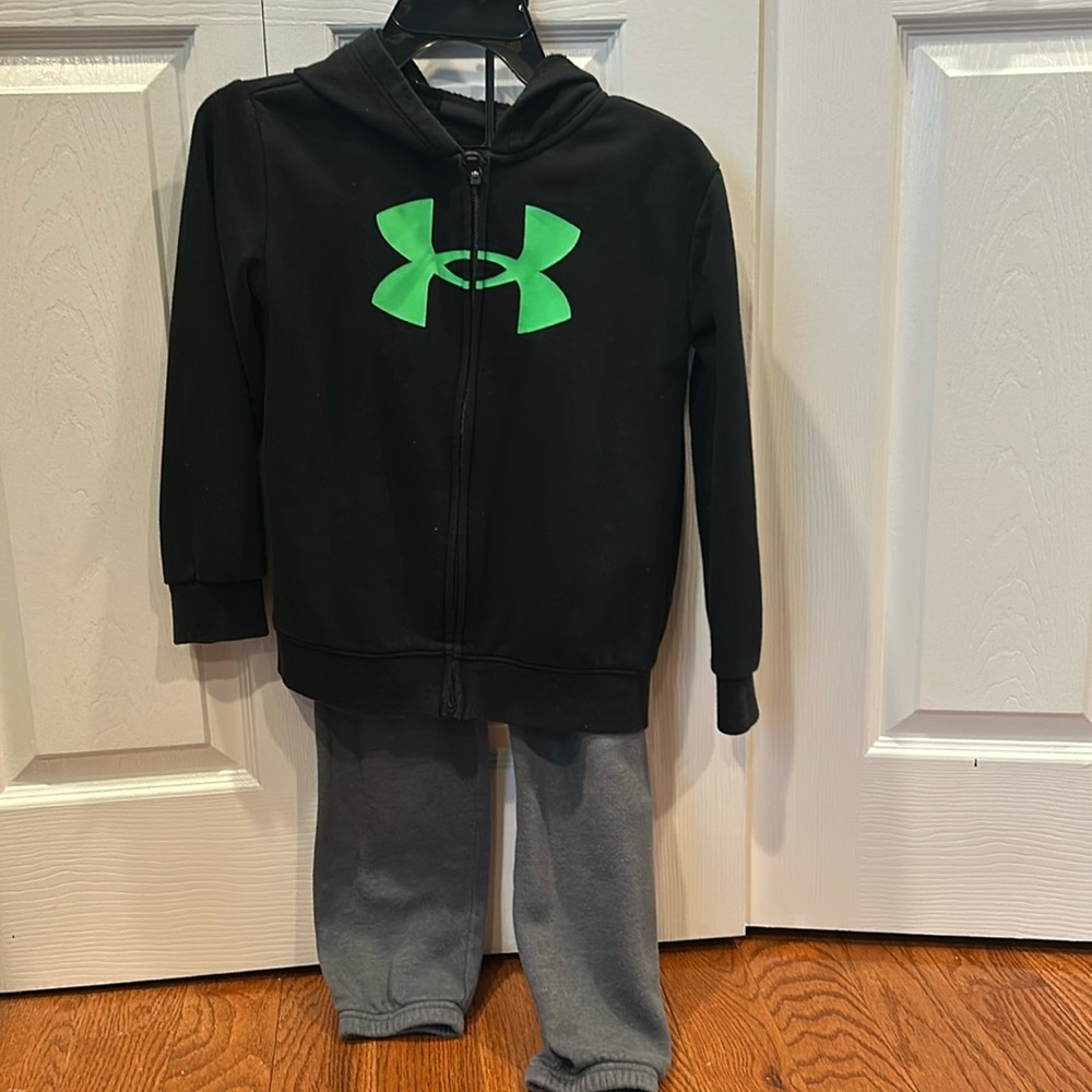 Under Armour Sweatsuit Set